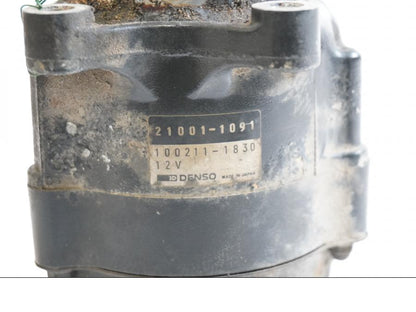 Höger sida på Generator från en Kawasaki ZX-10 -1988 motorcykel.