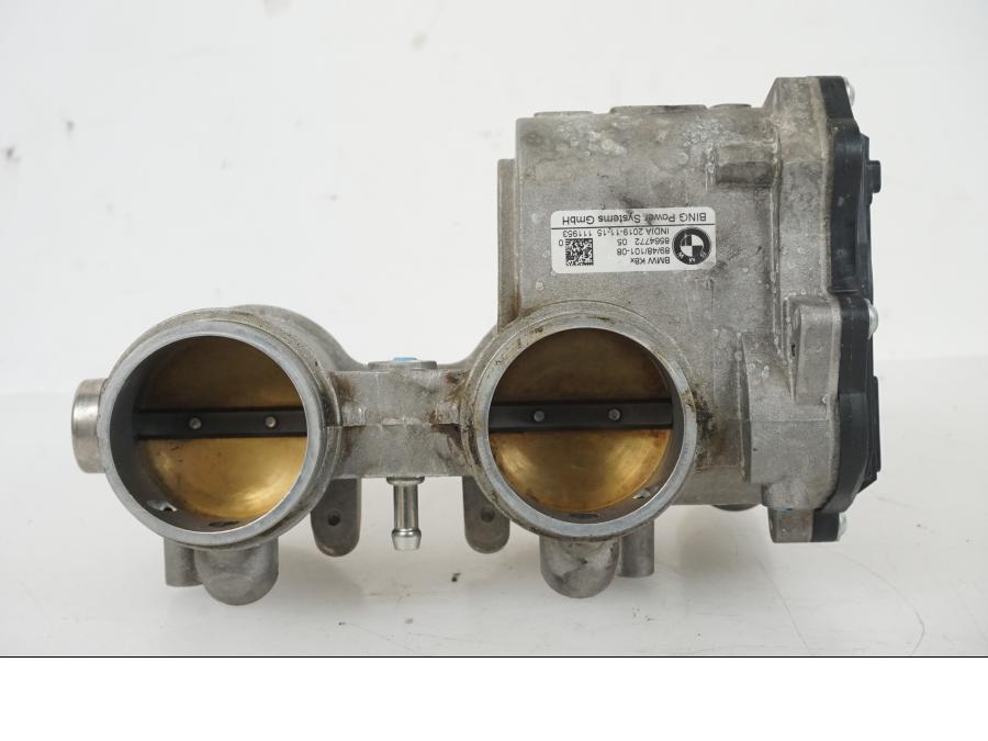 Höger sida på Spjällhus från en BMW F 750 GS -2019 motorcykel.