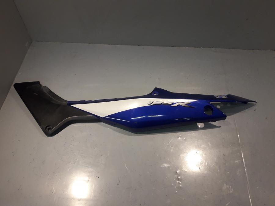 Framsidan på Bakvinge från en Honda CBR 125 R -2008 motorcykel.