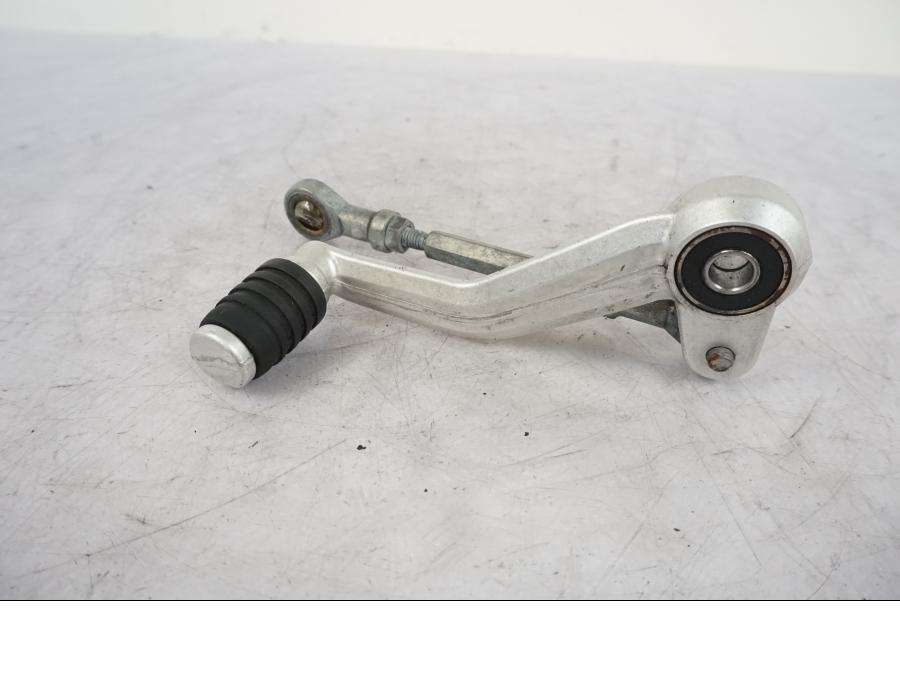 Framsidan på Växelpedal från en KTM 990 Super Duke -2006 motorcykel.