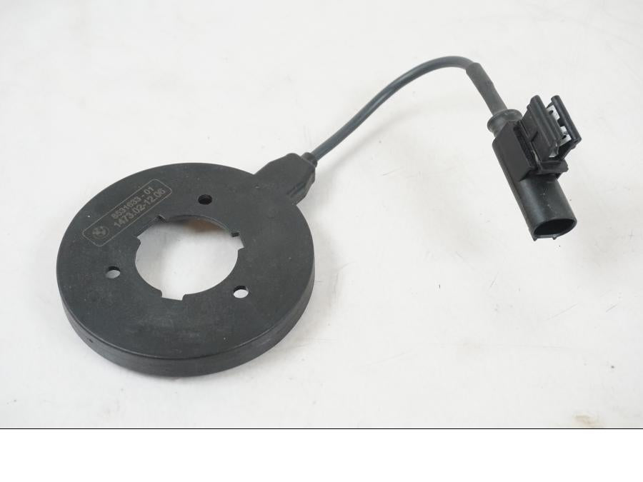 Framsidan på Antenn från en BMW R 1250 GS -2021 motorcykel.