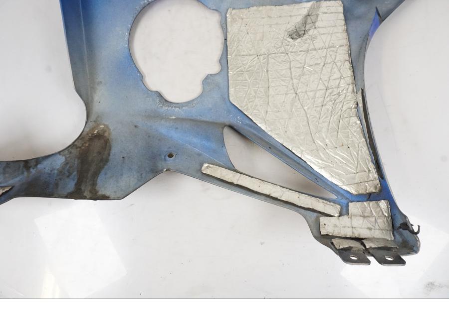 Extrabild5 på Sidkåpa från en Honda CBR 900 RR -2003 motorcykel.