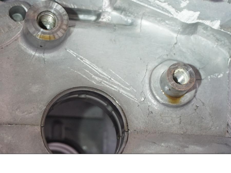 Höger sida på Motorblock från en Honda VFR 800 -2005 motorcykel.