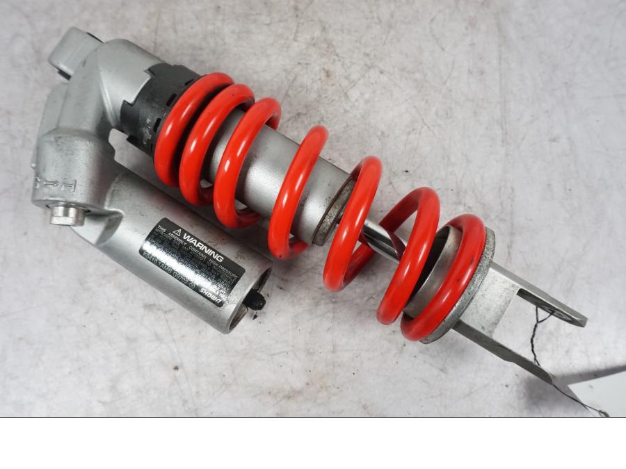 Framsidan på Stötdämpare från en Buell 1125 R -2008 motorcykel.