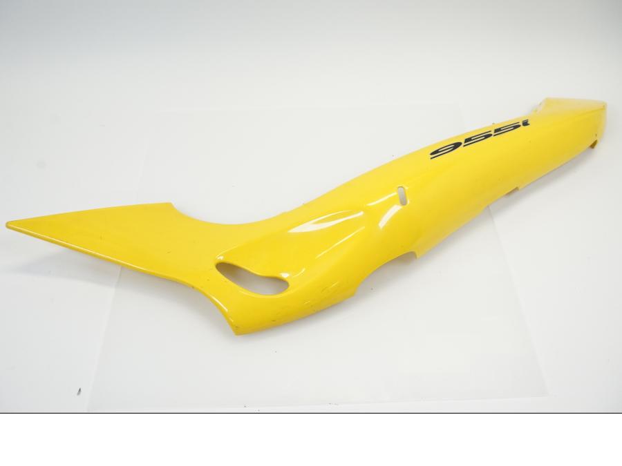 Framsidan på Bakvinge från en Triumph Sprint RS -2004 motorcykel.