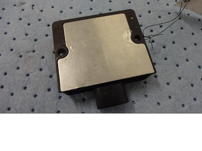 Baksidan på Likriktare från en Kawasaki Z 900 -2019 motorcykel.