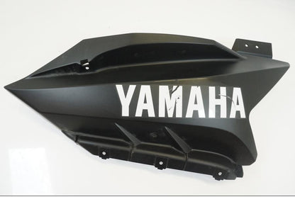 Framsidan på Sidkåpa från en Yamaha YZF-R 125 -2009 motorcykel.