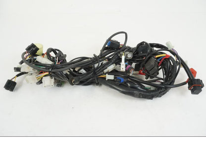 Framsidan på Kabelstam från en AJP PR7 -2021 motorcykel.