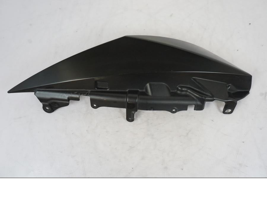 Framsidan på Bakvinge från en KTM 990 Super Duke -2006 motorcykel.