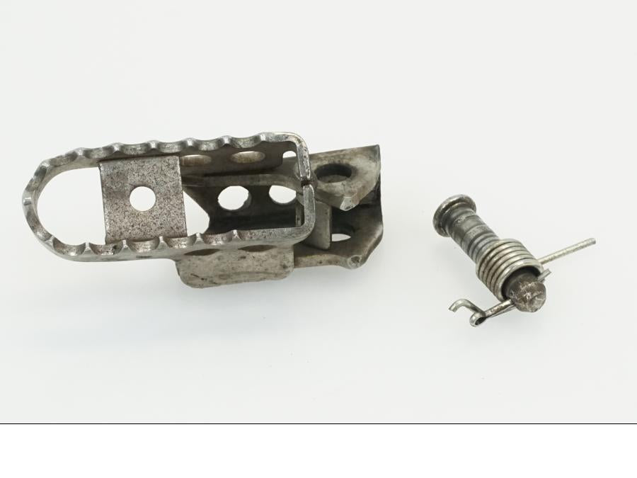 Baksidan på Fotpinne från en Yamaha WR 125 -2010 motorcykel.