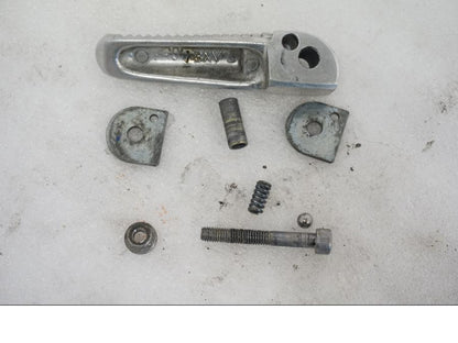 Baksidan på Fotpinne från en Yamaha YZF R6 -1999 motorcykel.