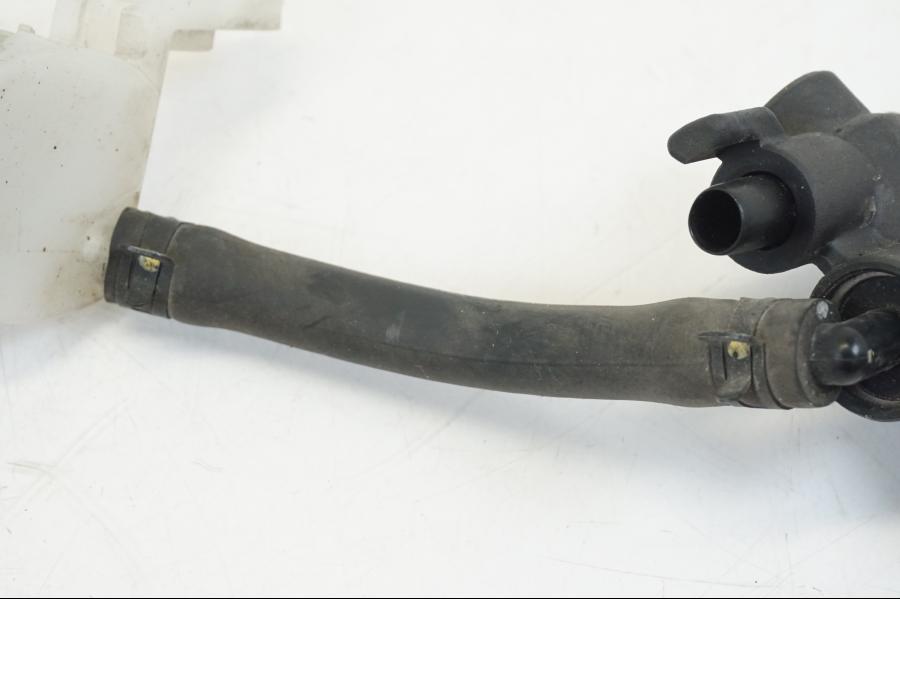 Snett uppifrån på Bromshuvudcylinder från en BMW R 1250 GS -2019 motorcykel.