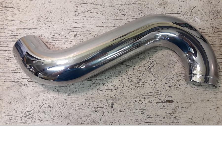 Framsidan på Värmeskydd från en H-D Street Glide FLHX -2009 motorcykel.