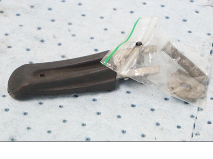 Höger sida på Fotpinne från en KTM 690 Duke -2008 motorcykel.