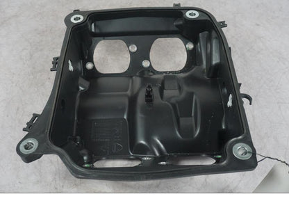 Höger sida på Luftburk från en Ducati Multistrada V4 -2024 motorcykel.