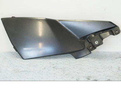 Höger sida på Bensintankskåpa från en Suzuki GSX 1300 BK -2008 motorcykel.