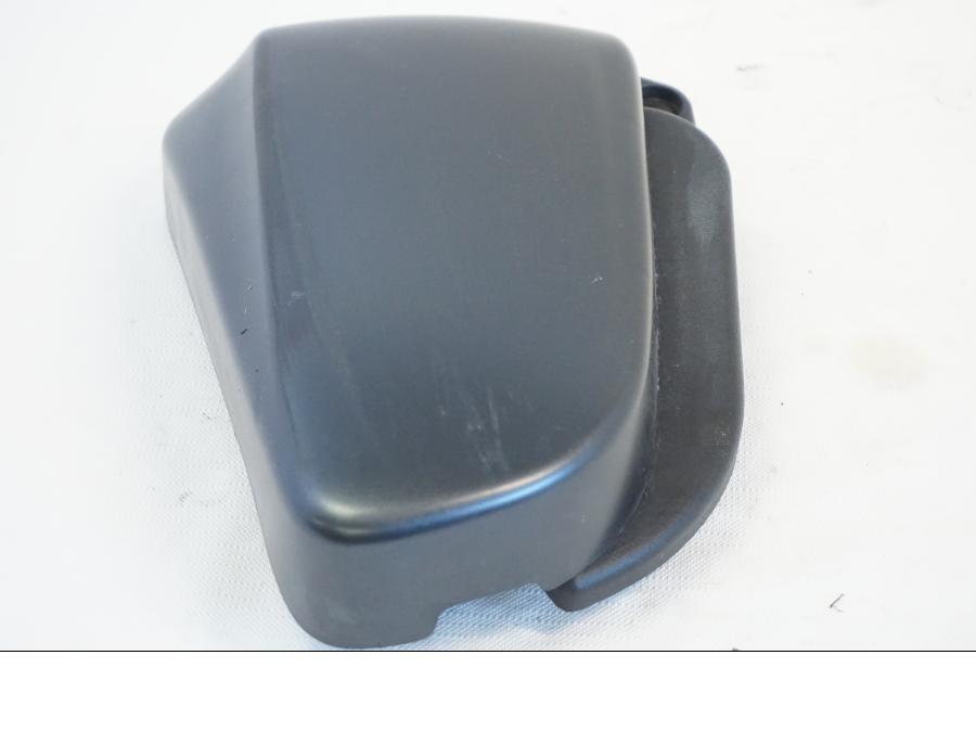 Snett nerifrån på Sidopanel från en Kawasaki VN 1500 Mean Streak -2002 motorcykel.