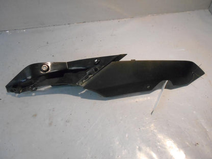 Framsidan på Bakvinge från en BMW R 1200 RS -2016 motorcykel.