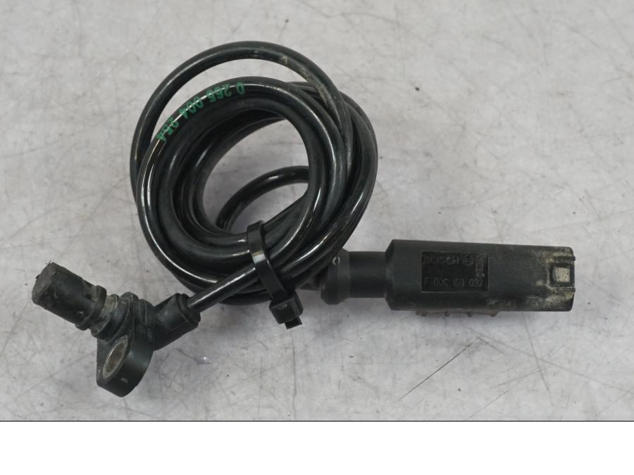 Baksidan på ABS givare från en KTM 1290 Super Adventure R -2018 motorcykel.