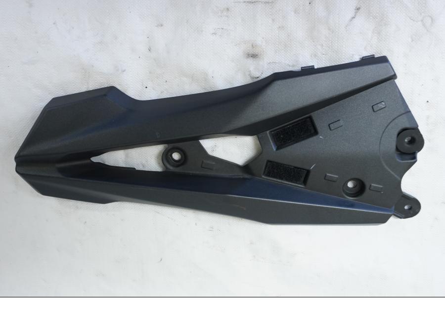 Framsidan på Ramplast från en Kawasaki Z 800 -2013 motorcykel.