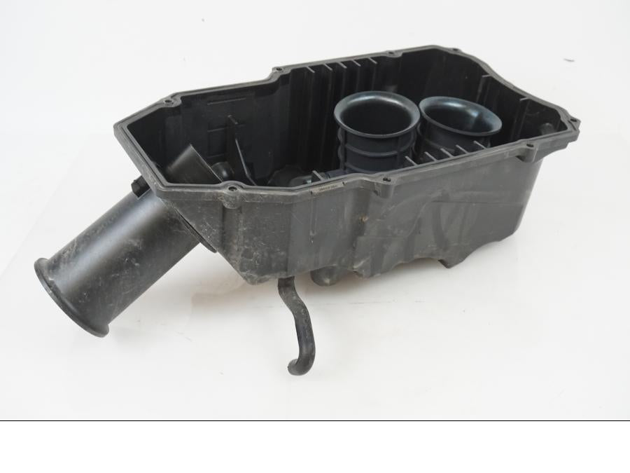 Snett nerifrån på Luftburk från en H-D Adventure Pan America Special RA1250S -2021 motorcykel.