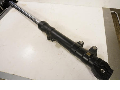 Framsidan på Gaffelben från en Yamaha XT 660 X -2008 motorcykel.