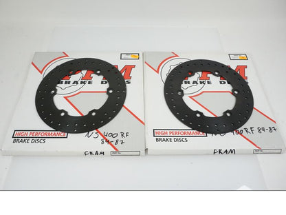 Framsidan på Bromsskiva från en Honda NSR 400 -1987 motorcykel.