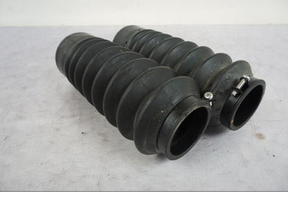 Vänster sida på Gaffelbensskydd från en Triumph Bonneville T120 -2021 motorcykel.