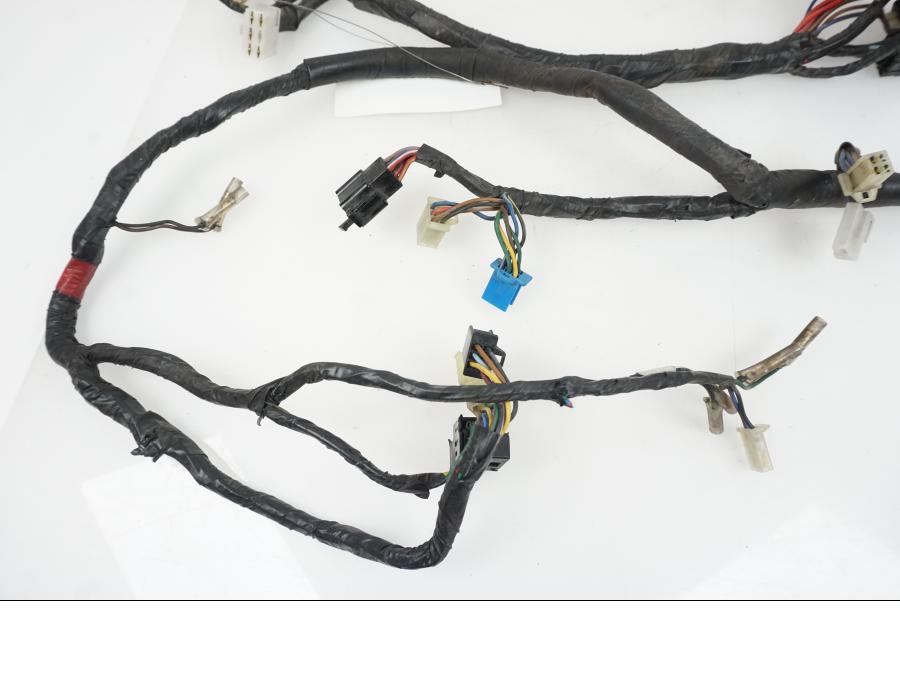 Baksidan på Kabelstam från en Yamaha XJ 900 -1997 motorcykel.