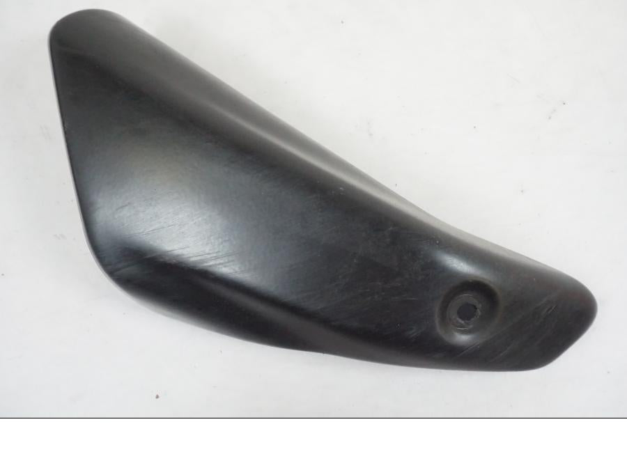 Framsidan på Värmeskydd från en KTM 390 Adventure -2021 motorcykel.