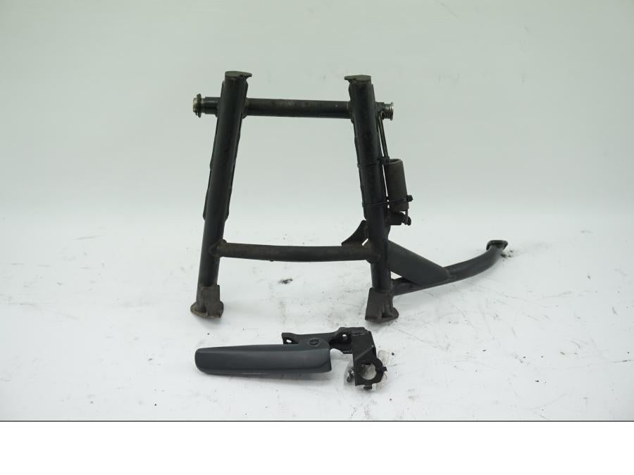 Framsidan på Centralstöd från en Honda ST 1100 -1999 motorcykel.