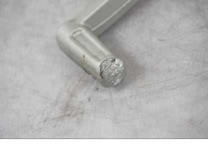 Vänster sida på Bromspedal från en BMW F 800 R -2018 motorcykel.