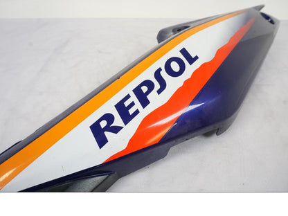 Vänster sida på Bakvinge från en Honda CBR 125 R -2006 motorcykel.