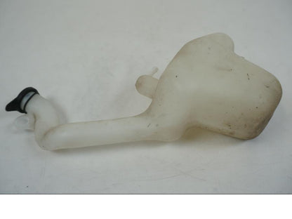 Extrabild1 på Vattenexpansionskärl från en Honda CBR 125 R -2006 motorcykel.