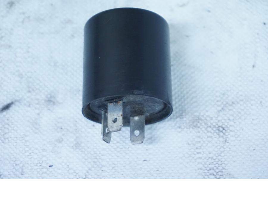 Höger sida på Blinkersrelä från en Honda XL 600 V -1994 motorcykel.