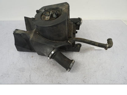 Höger sida på Luftburk från en BMW R 850 R -2004 motorcykel.