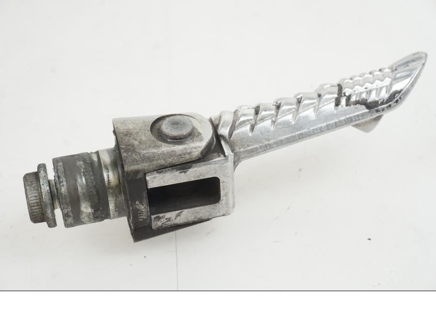 Vänster sida på Fotpinne från en Suzuki GSX-R 1000 -2007 motorcykel.