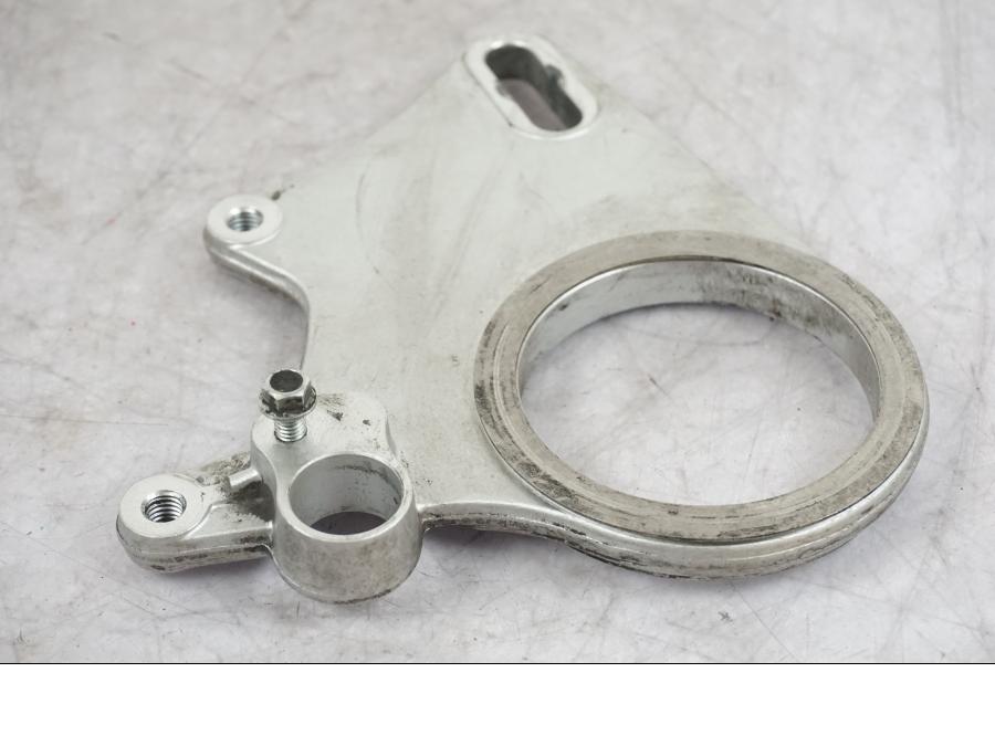 Höger sida på Bromsoksfäste från en Ducati 848 -2013 motorcykel.