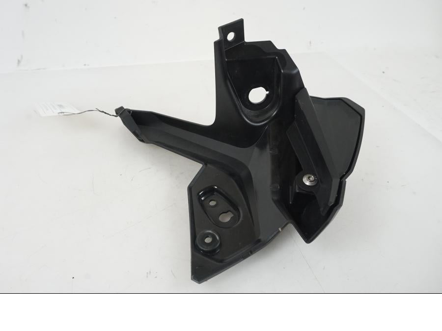 Höger sida på Strålkastarkåpa från en BMW F 750 GS -2019 motorcykel.