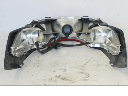 Vänster sida på Baklampa från en Honda SH 300 A -2011 scooter.