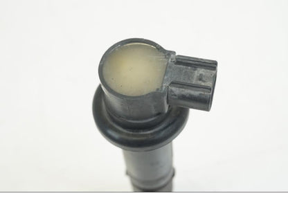 Höger sida på Tändspole från en Yamaha YZF 1000 R1 -2004 motorcykel.