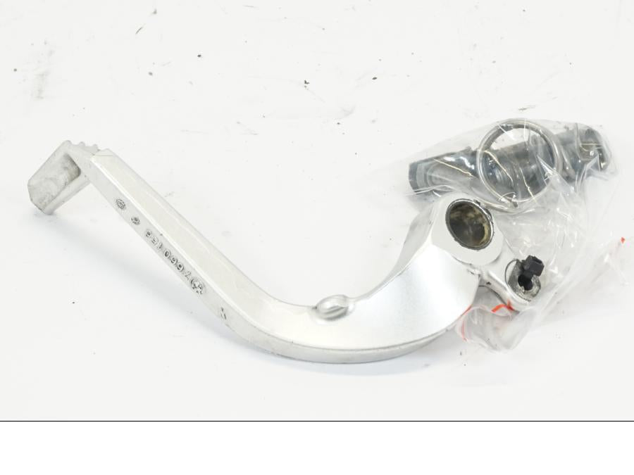 Vänster sida på Bromspedal från en BMW K 1200 S -2006 motorcykel.