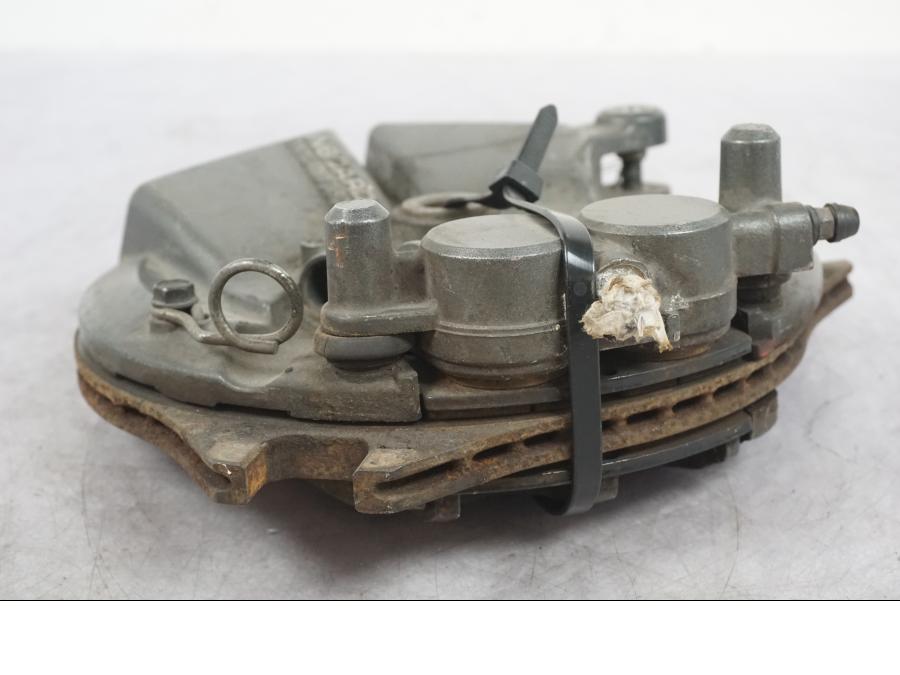 Baksidan på Bromsskiva från en Honda CBX 550 -1982 motorcykel.