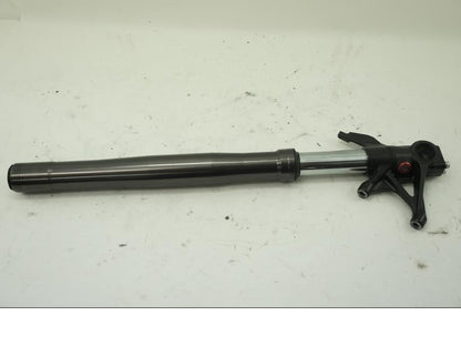 Framsidan på Gaffelben från en Ducati 899 Panigale -2015 motorcykel.