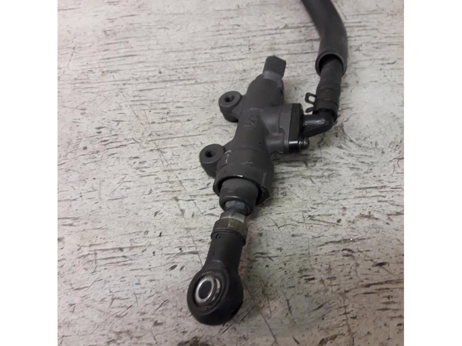 Framsidan på Bromshuvudcylinder från en Honda CBR 1000 RR -2004 motorcykel.