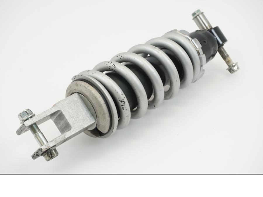 Baksidan på Stötdämpare från en Yamaha MT-07 -2019 motorcykel.