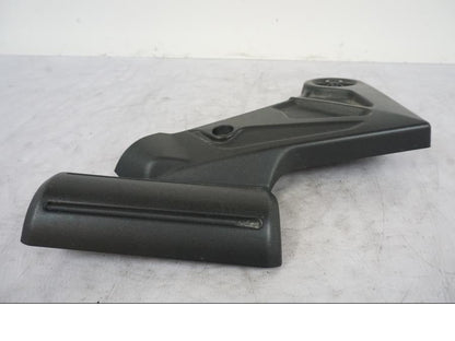 Vänster sida på Ramskydd från en Kawasaki Versys 650 -2014 motorcykel.