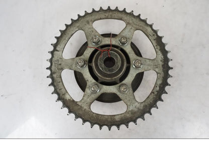 Vänster sida på Drevfäste från en Kawasaki ER-6N -2008 motorcykel.