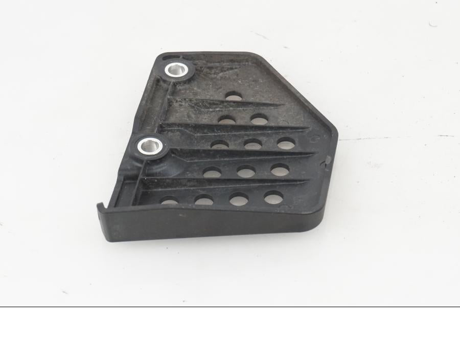 Höger sida på Fotpinnehälskydd från en H-D Adventure Pan America Special RA1250S -2021 motorcykel.