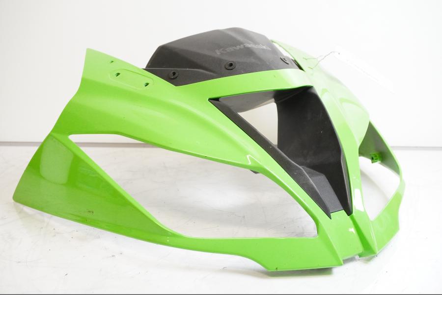 Framsidan på Toppkåpa från en Kawasaki ZX-6R -2014 motorcykel.